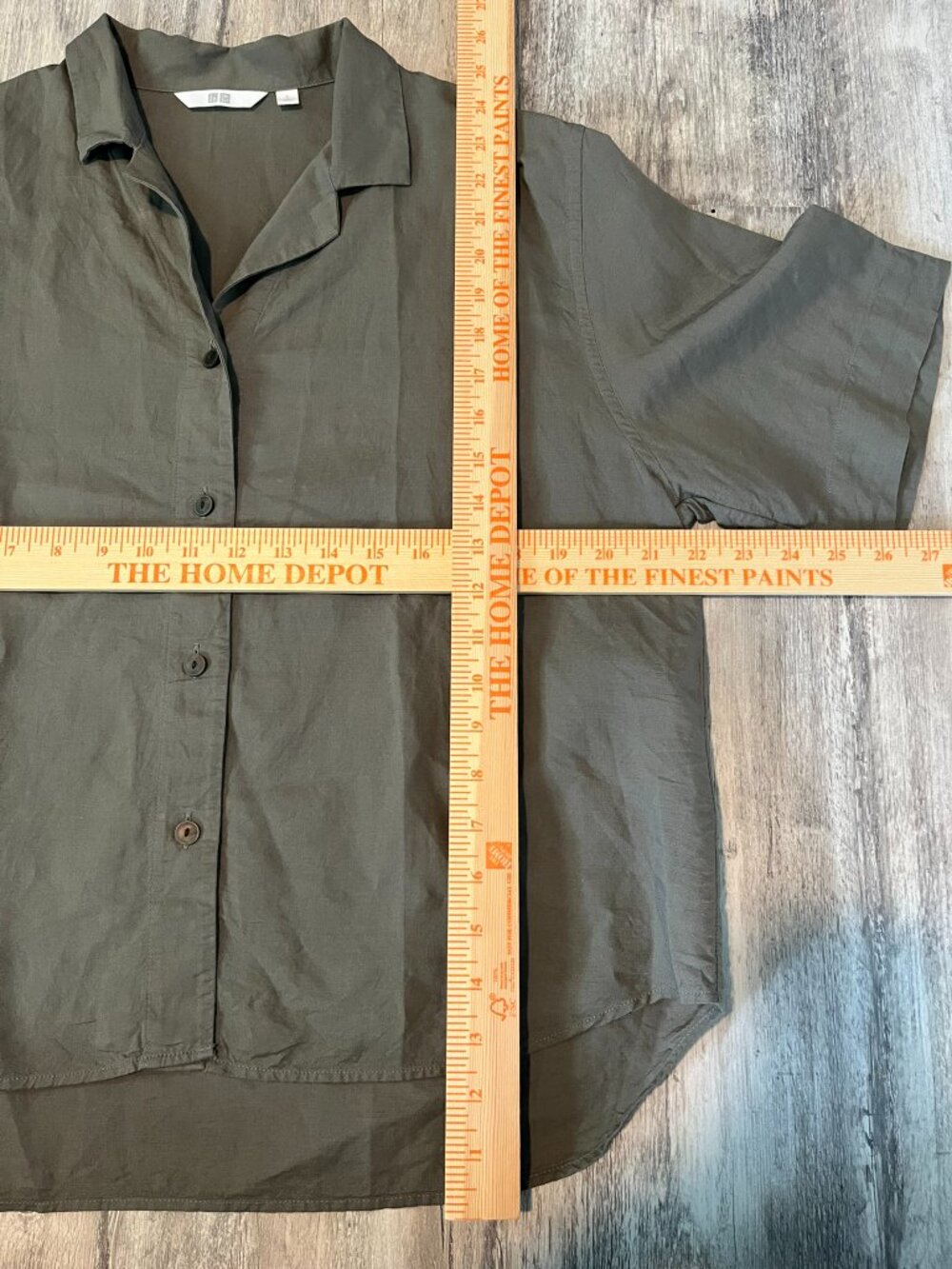 SALE! 2 Uniqlo W's Linen Blend Open Collar S/S Shirts, Black & Olive, Large - Picture 14 of 16